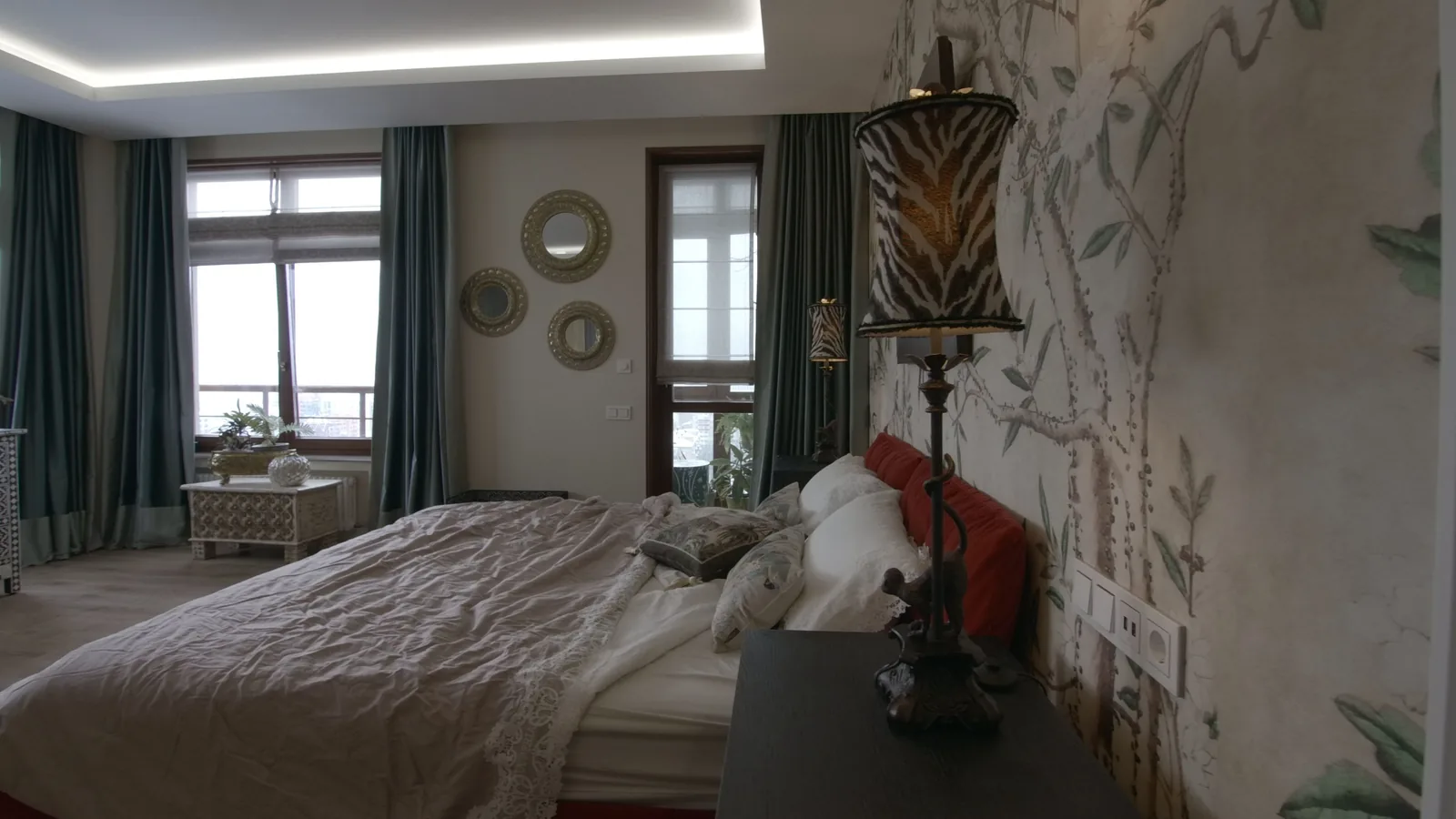 How To Incorporate Vintage Pieces Into A Modern Interior cover image